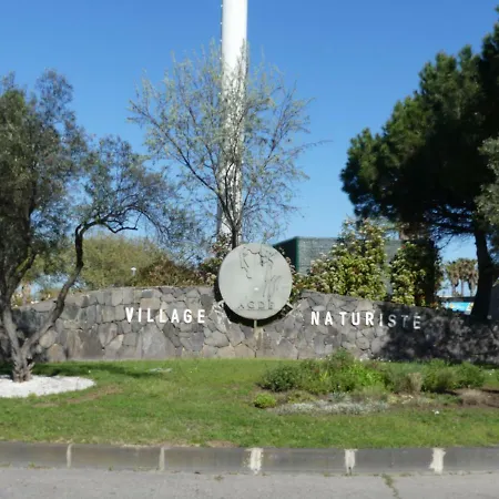 Le Cristal Port Ambonne Village Naturiste