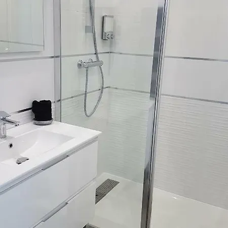 Le Cristal Port Ambonne Village Naturiste * Agde