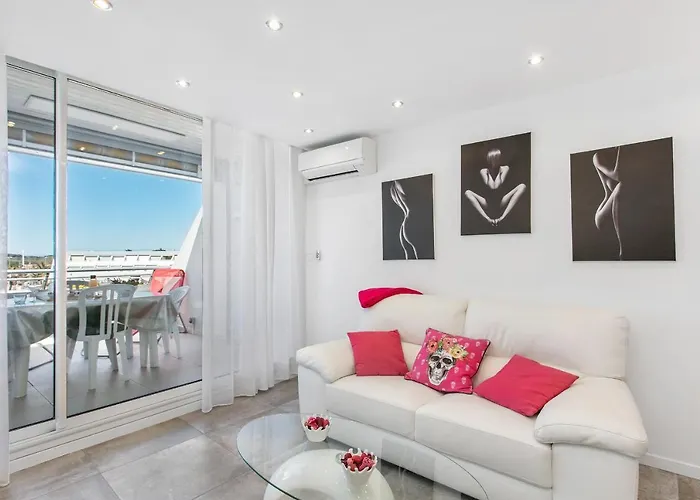 Le Cristal Port Ambonne Village Naturiste * Agde