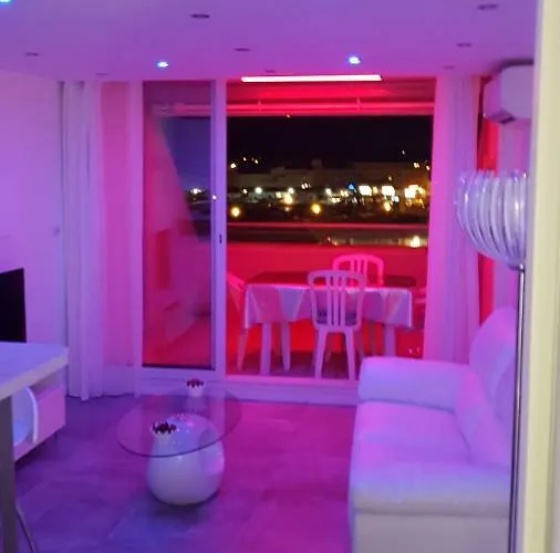 Le Cristal Port Ambonne Village Naturiste *